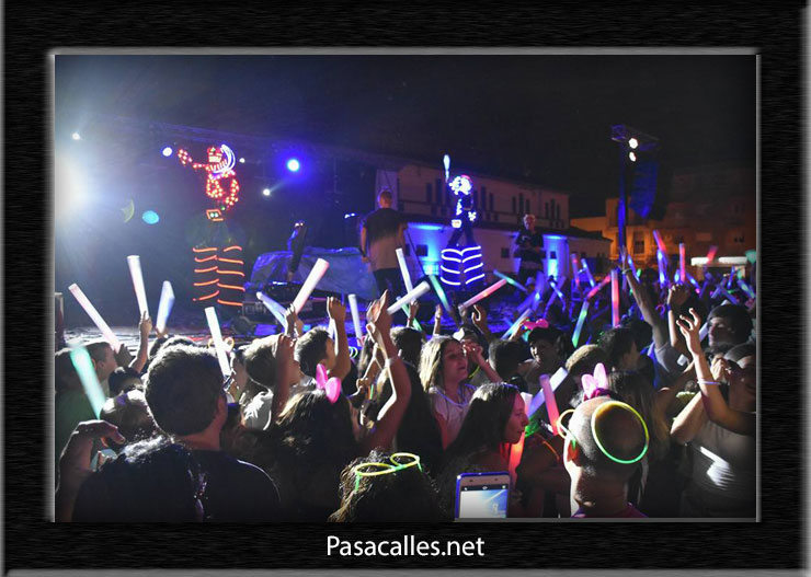 Pasacalles en Albocàsser, Castellón