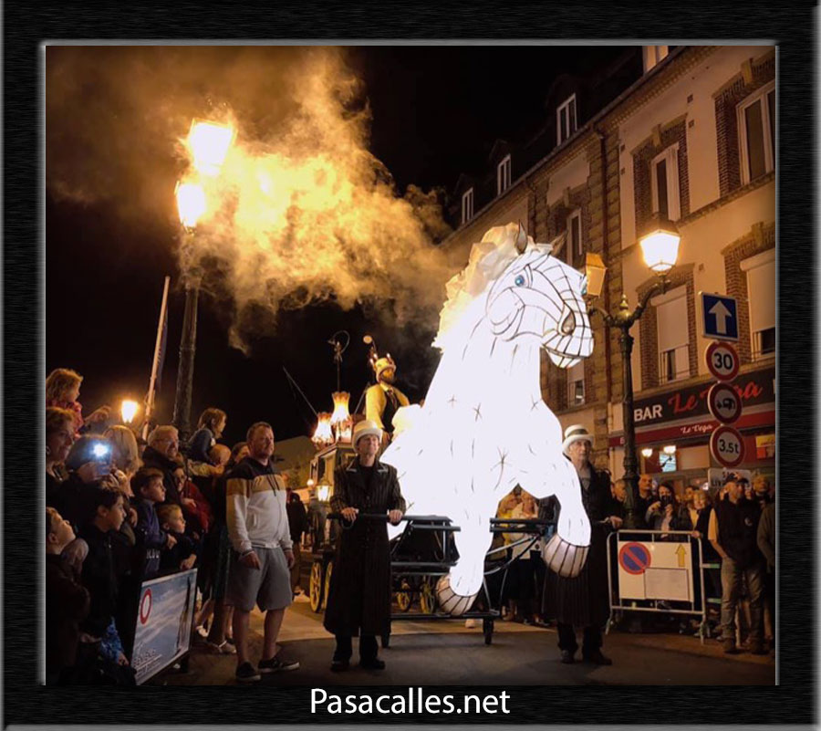 Pasacalles en Valverde de los Arroyos, Guadalajara