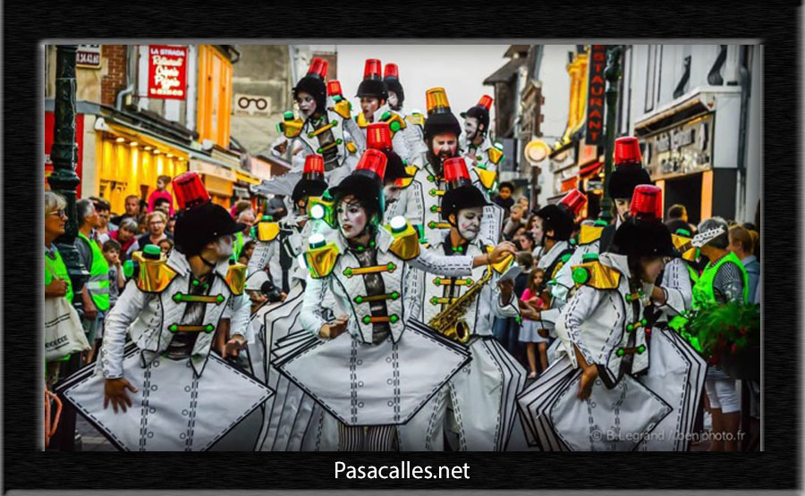 Pasacalles en Vall de Laguar, Alicante