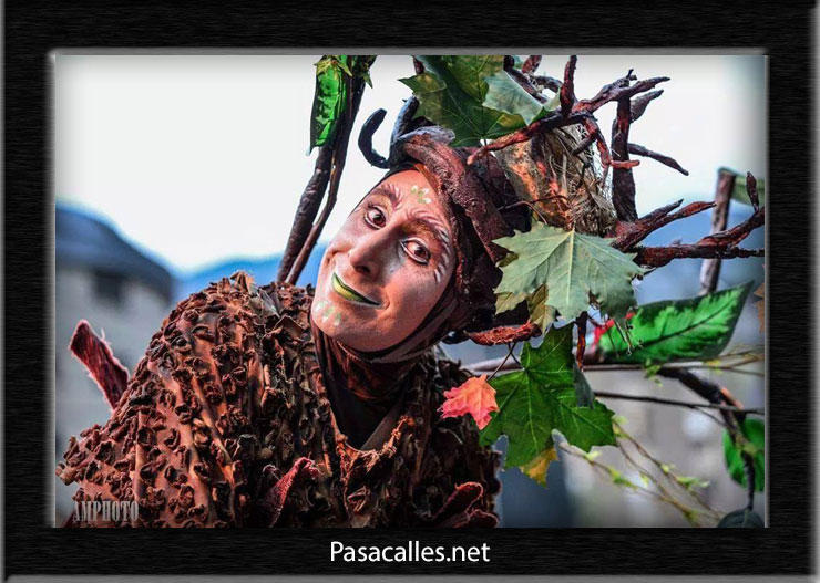 Pasacalles en Les Llosses, Gerona